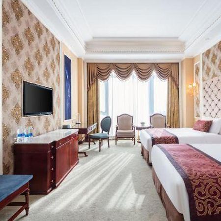 Eurasia Convention International Hotel Wuhan Esterno foto