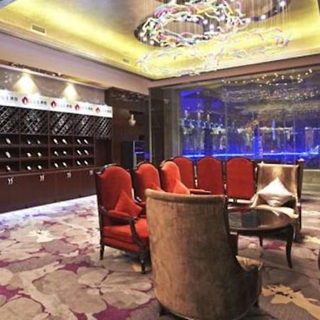 Eurasia Convention International Hotel Wuhan Esterno foto