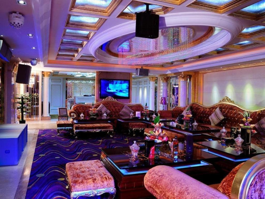 Eurasia Convention International Hotel Wuhan Esterno foto
