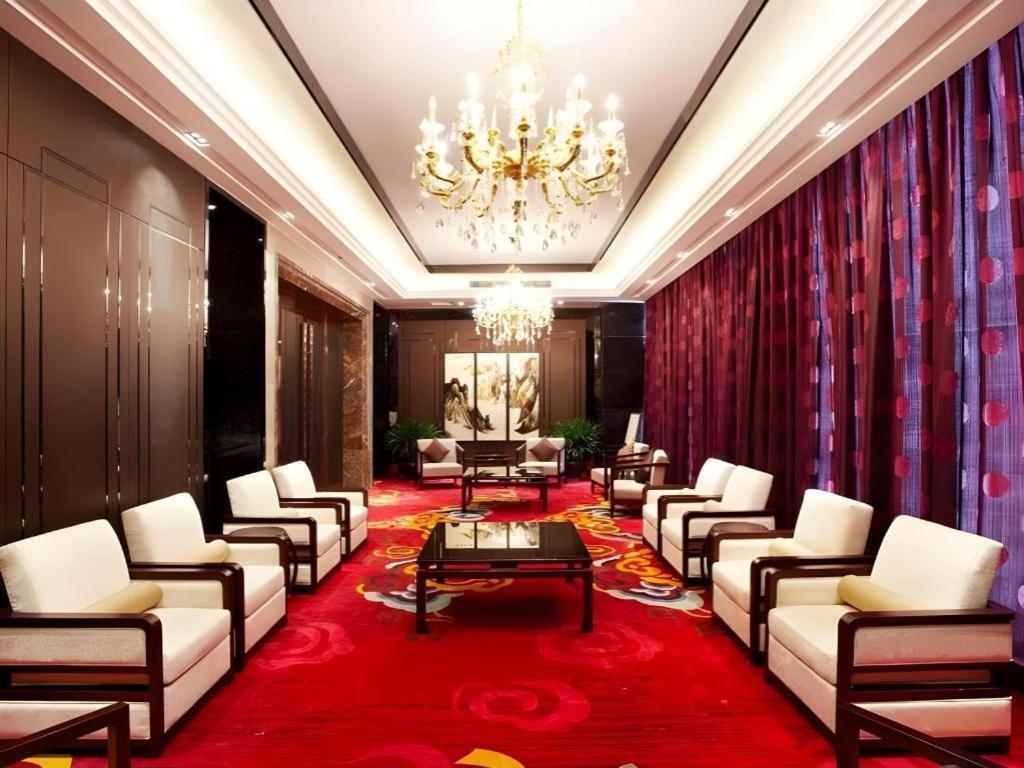 Eurasia Convention International Hotel Wuhan Esterno foto