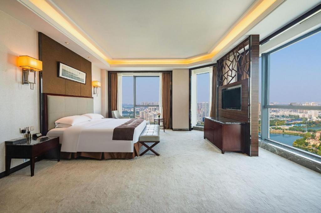 Eurasia Convention International Hotel Wuhan Esterno foto