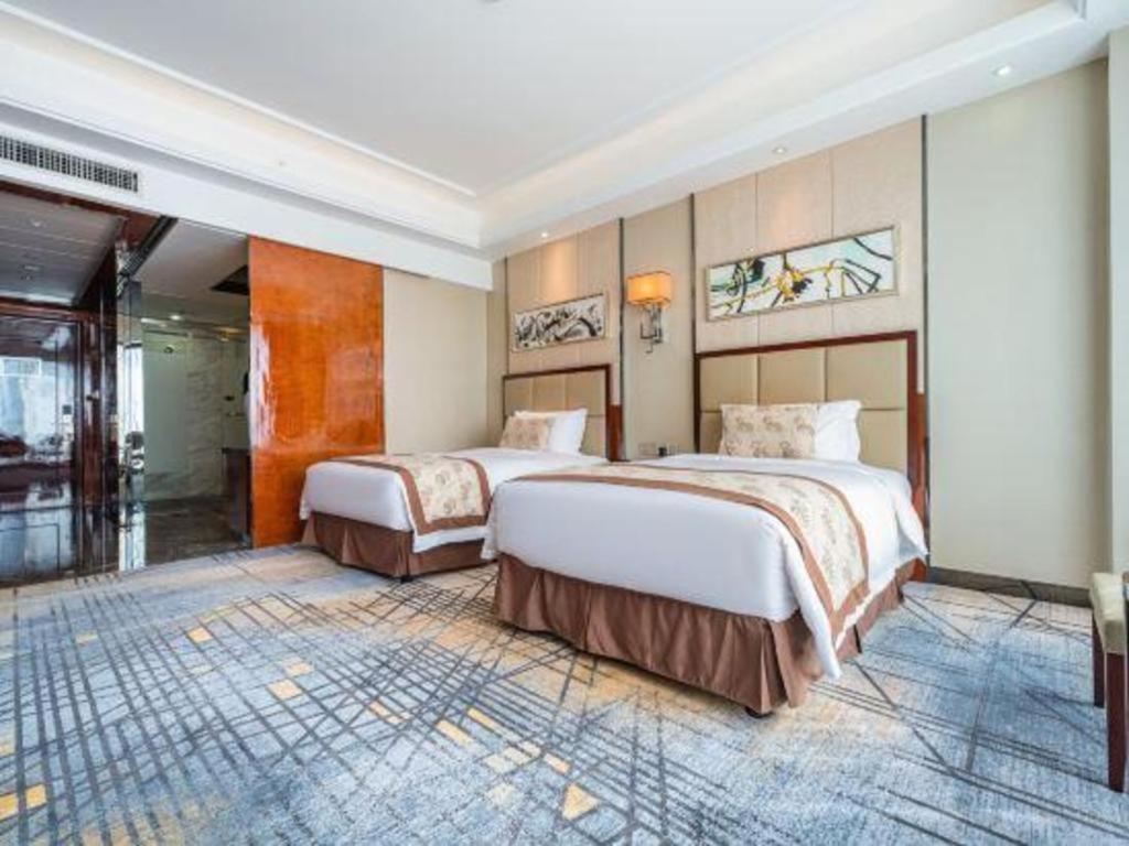 Eurasia Convention International Hotel Wuhan Esterno foto