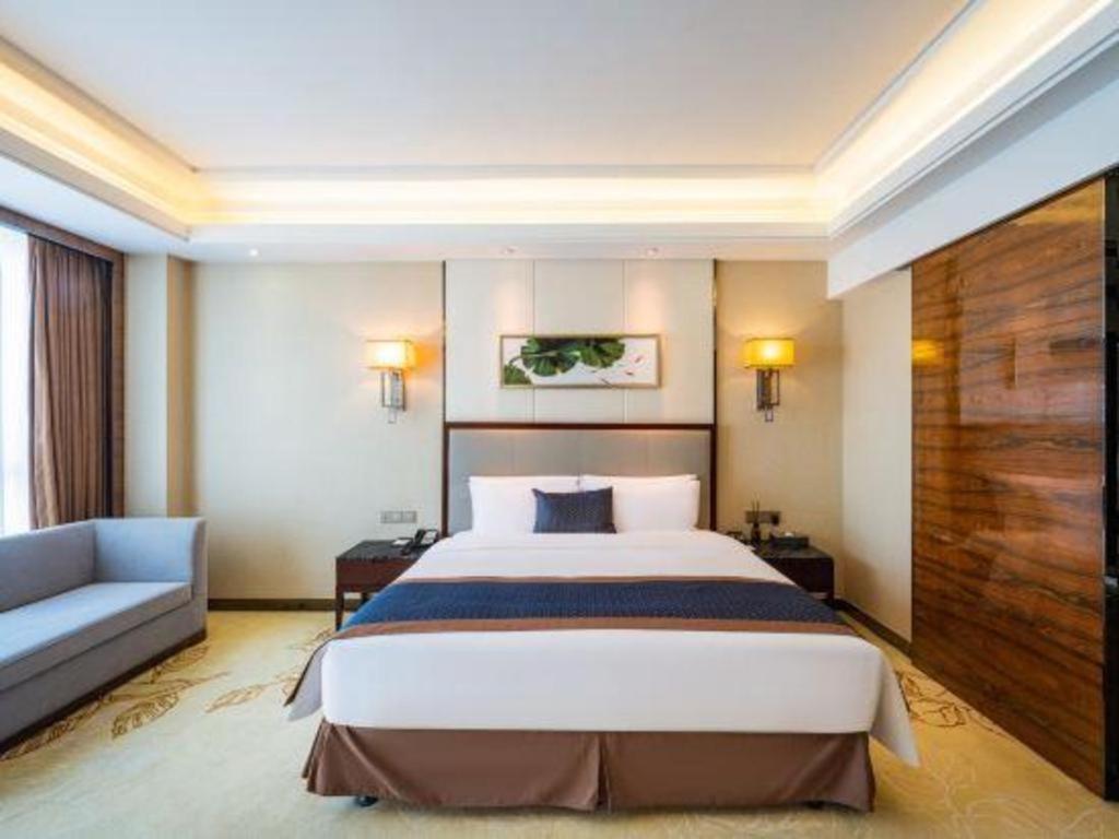 Eurasia Convention International Hotel Wuhan Esterno foto