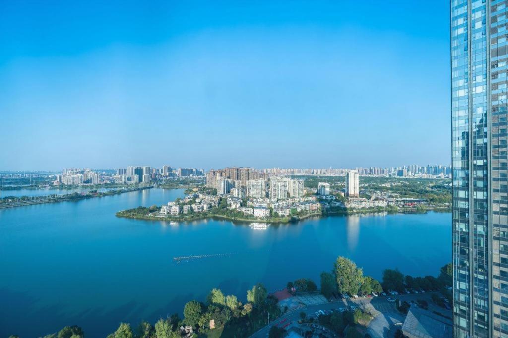 Eurasia Convention International Hotel Wuhan Esterno foto