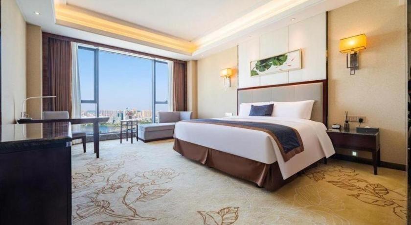 Eurasia Convention International Hotel Wuhan Esterno foto