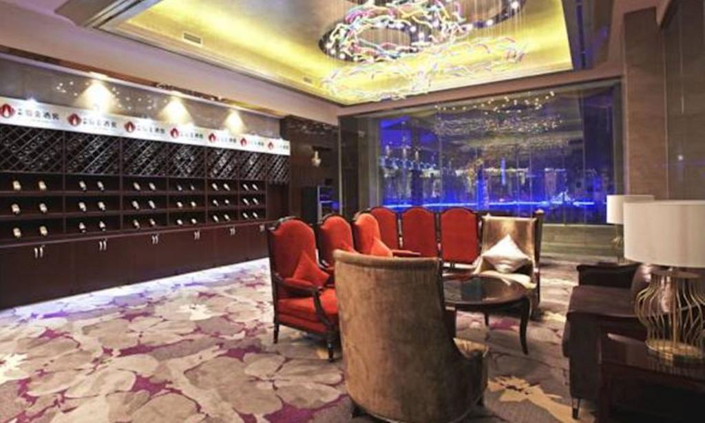 Eurasia Convention International Hotel Wuhan Esterno foto